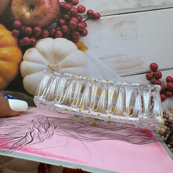 Hair Claw Clip White Yellow Floral Hair Clip - Picture 3 of 4